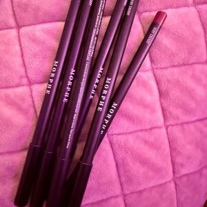 Morphe Lip Liner in shade “very cherry”